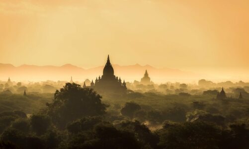 Birmanie, un voyage initiatique à travers un pays envoûtant